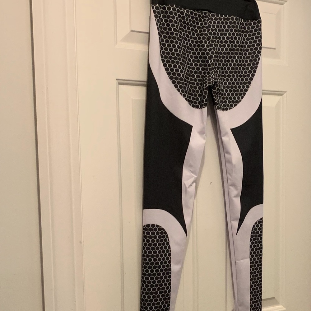 Workout pants size M white&black elasticwaistband